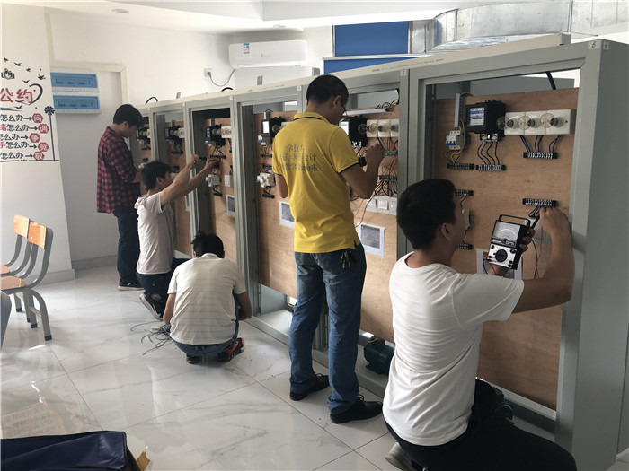 電工培訓機構那家好！大朗智通培訓學校通過高，隨到隨學，助你輕松考取電工證書